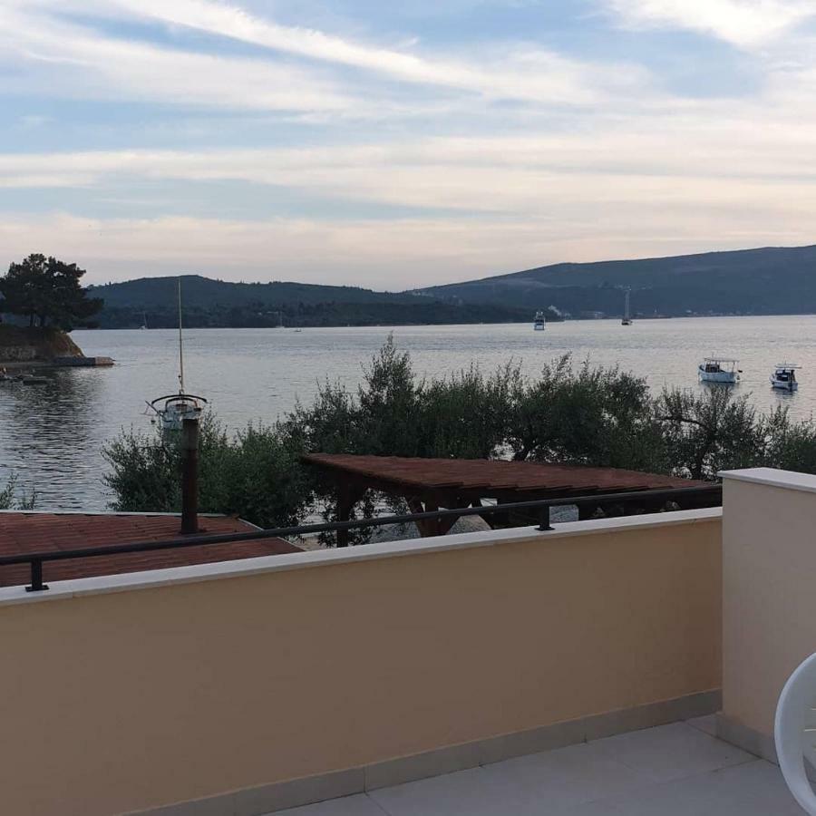 Tondo Apartman Tivat Szoba fotó