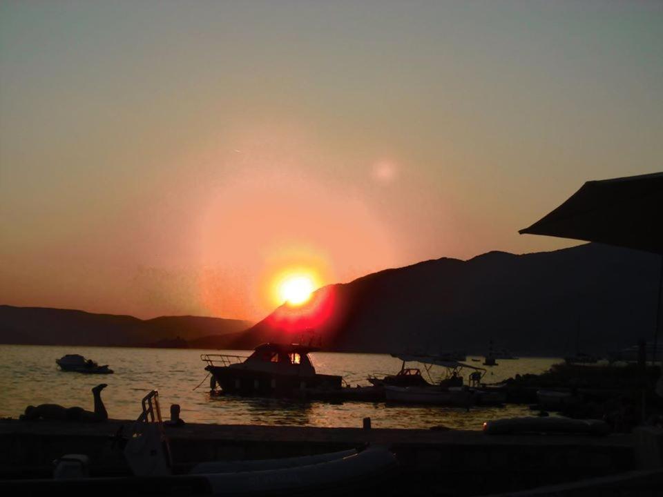 Tondo Apartman Tivat Kültér fotó